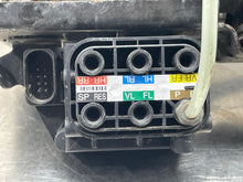 Load image into Gallery viewer, SUSPENSION AIR COMPRESSOR PUMP Gl350 Gl450 Gl550 GL63 12-19 - NW492233
