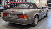 Load image into Gallery viewer, Carrier Assembly  MERCEDES 300SL 1993 - NW355568
