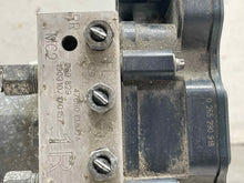 Load image into Gallery viewer, ABS Pump  ROGUE SPORT 2019 - NW528028
