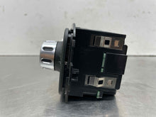 Load image into Gallery viewer, Temperature Controls Volkswagen Touareg 2013 - NW528356
