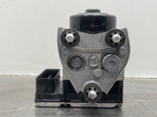 Load image into Gallery viewer, ABS Pump Volkswagen Touareg 2013 - NW528030
