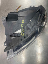 Load image into Gallery viewer, HEADLIGHT LAMP ASSEMBLY Audi Q7 2007 07 2008 08 2009 09 Right - NW356265
