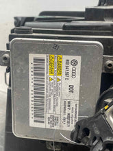 Load image into Gallery viewer, HEADLIGHT LAMP ASSEMBLY Audi Q5 09 10 11 12 Left - NW356264
