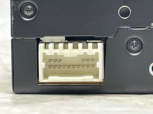 Load image into Gallery viewer, CD CHANGER Infiniti G35 2007 07 2008 08 - NW136978
