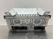 Load image into Gallery viewer, RADIO Ford Taurus 2013 13 2014 14 2015 15 - NW529206

