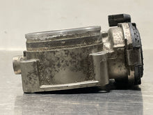 Load image into Gallery viewer, THROTTLE BODY Porsche Cayenne 2004 04 2005 05 2006 06 - NW357061
