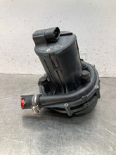 Load image into Gallery viewer, AIR INJECTION PUMP SMOG BMW 325i 328i 330i 323i  1999 99 00 01 02 03 04 05 - NW366922
