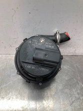 Load image into Gallery viewer, AIR INJECTION PUMP SMOG BMW 325i 328i 330i 323i  1999 99 00 01 02 03 04 05 - NW366922
