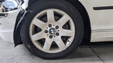 Load image into Gallery viewer, WHEEL BMW 320i 323i 325i 330i 99 00 01 02 03 04 05 06 - NW357798
