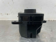 Load image into Gallery viewer, FRONT TEMPERATURE CONTROLS Ford Focus 2015 15 2016 16 2017 17 - NW529784
