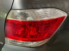 Load image into Gallery viewer, TAIL LIGHT LAMP ASSEMBLY Highlander 2011 11 2012 12 2013 13 Right - NW530050
