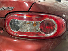 Load image into Gallery viewer, TAIL LIGHT LAMP ASSEMBLY Mazda Miata MX-5 09 10 11 12 13 14 Right - NW530046
