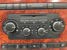 Load image into Gallery viewer, FRONT TEMPERATURE CONTROLS Commander Grand Cherokee 05 06 07 - NW503744

