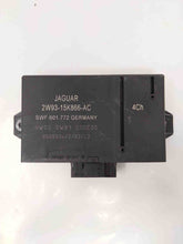 Load image into Gallery viewer, PARK ASSIST CONTROL MODULE COMPUTER Vanden Pl XJ8 XJ8L XJR 04-07 - NW33111
