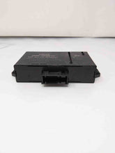 Load image into Gallery viewer, PARK ASSIST CONTROL MODULE COMPUTER Vanden Pl XJ8 XJ8L XJR 04-07 - NW33111
