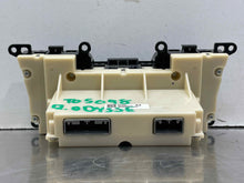 Load image into Gallery viewer, TEMPERATURE CONTROLS Honda Odyssey 11 12 13 14 15 16 17 - NW531457
