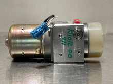 Load image into Gallery viewer, Convertible Top Motor  PORSCHE 911 2000 - NW358864
