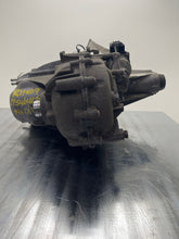 Load image into Gallery viewer, Transfer Case  SUBURBAN 1500 2017 - NW359371
