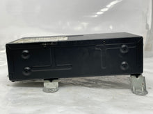 Load image into Gallery viewer, Radio  GRAND CHEROKEE 2002 - NW135119
