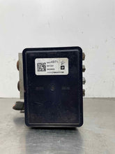 Load image into Gallery viewer, ABS Pump  SILVERADO 1500 PICKUP 2017 - NW358702

