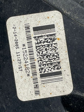 Load image into Gallery viewer, TAIL LIGHT LAMP ASSEMBLY Suburban 1500 Suburban 2500 Tahoe 04-06 Right - NW359739
