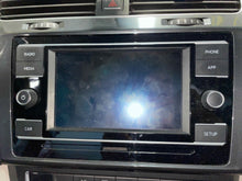 Load image into Gallery viewer, Radio Volkswagen Golf 2018 - NW511559

