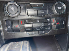 Load image into Gallery viewer, Temperature Controls Ford Explorer 2016 - NW532471
