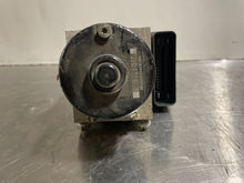 Load image into Gallery viewer, ABS PUMP Volvo C30 V40 V50 V70 2007 07 2008 08 - NW2901
