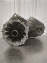 Load image into Gallery viewer, TRANSFER CASE VW TOUAREG V8 04 05 06 - NW532633
