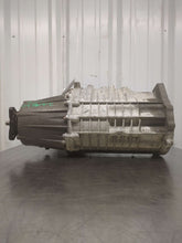 Load image into Gallery viewer, TRANSFER CASE VW TOUAREG V8 04 05 06 - NW532633
