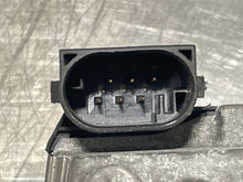 Load image into Gallery viewer, THROTTLE BODY Porsche Cayenne Panamera 2003 03 04 05 06 08 09 10 11 12 13 - NW360955
