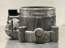 Load image into Gallery viewer, THROTTLE BODY Porsche Cayenne Panamera 2003 03 04 05 06 08 09 10 11 12 13 - NW360955
