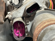 Load image into Gallery viewer, TRANSFER CASE Porsche Cayenne 2008 08 2009 09 - NW360950
