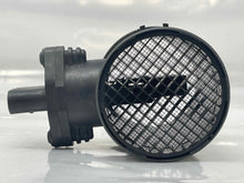Load image into Gallery viewer, Mass Air Flow Sensor Meter MAF Porsche Cayenne 03 04 05 06 - NW5431
