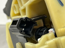 Load image into Gallery viewer, Floor Shifter Acura MDX 2004 - NW360284
