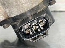 Load image into Gallery viewer, THROTTLE BODY Camry MR2 2001 01 02 03 04 05 - NW537208

