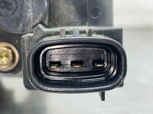 Load image into Gallery viewer, THROTTLE BODY Camry MR2 2001 01 02 03 04 05 - NW537208
