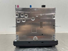 Load image into Gallery viewer, RADIO Nissan Leaf Sentra Versa 2015 15 2016 16 - NW535460
