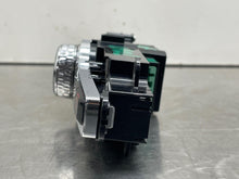 Load image into Gallery viewer, FRONT TEMPERATURE CONTROLS Volvo XC90 16 17 18 19 20 21 - NW534588
