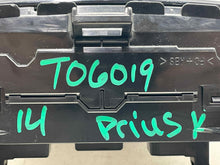 Load image into Gallery viewer, TEMPERATURE CONTROLS Toyota Prius Prius V 2014 14 - NW533109

