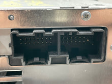 Load image into Gallery viewer, Radio  SUBURBAN 1500 2011 - NW361727
