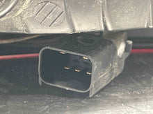Load image into Gallery viewer, TAIL LIGHT LAMP ASSEMBLY Jeep Compass 14 15 16 17 Right - NW534839
