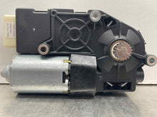 Load image into Gallery viewer, Sunroof Motor  MERCEDES E-CLASS 2016 - NW533348
