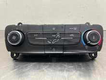 Load image into Gallery viewer, Temperature Controls Ford Escape 2017 - NW540891
