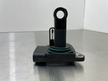 Load image into Gallery viewer, Mass Air Flow Sensor Meter MAF LR2 LR3 Range Rover Range 05-12 - NW359814
