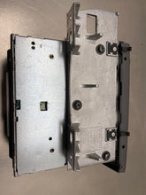 Load image into Gallery viewer, RADIO Volvo S60 V70 2001 01 2002 02 2003 03 04 05 AM/FM - NW360734

