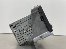 Load image into Gallery viewer, RADIO Volvo S60 V70 2001 01 2002 02 2003 03 04 05 AM/FM - NW360734
