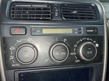 Load image into Gallery viewer, TEMPERATURE CONTROLS Lexus IS300 2001 01 - NW534582
