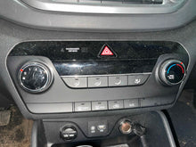 Load image into Gallery viewer, Temperature Controls Hyundai Tucson 2017 - NW534581
