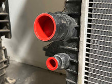 Load image into Gallery viewer, RADIATOR Jaguar Vanden Pl XF XFR XJ XJL XJR 10 11 12 13 14 15 - NW362660
